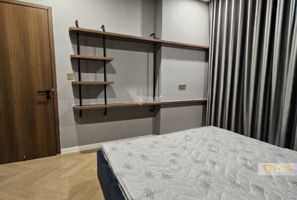 Cho thuê căn hộ 2 phòng ngủ tòa West diện tích 68m2, view thoáng không chắn (4)