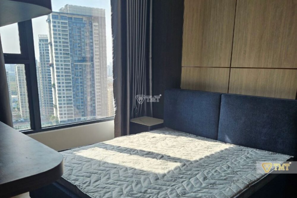 Cho thuê căn hộ 2 phòng ngủ tòa West diện tích 68m2, view thoáng không chắn (8)