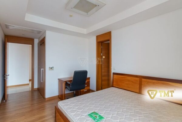 Bán căn hộ 3 phòng ngủ rộng rãi với thiết kế tông gỗ sang trọng, hiện đại (1)