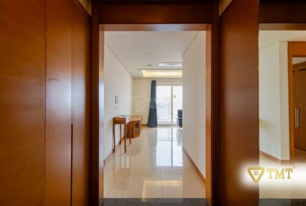 Bán căn hộ 3 phòng ngủ rộng rãi với thiết kế tông gỗ sang trọng, hiện đại (2)