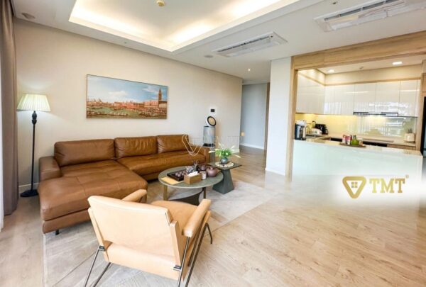 Cho thuê căn hộ 3 phòng ngủ hướng mát, diện tích 145m2, NT mới 100% (3)